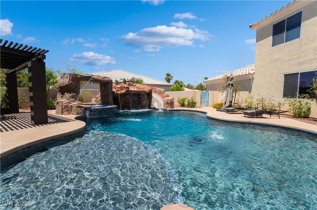 352 Angels Trace, Las Vegas, NV 89148