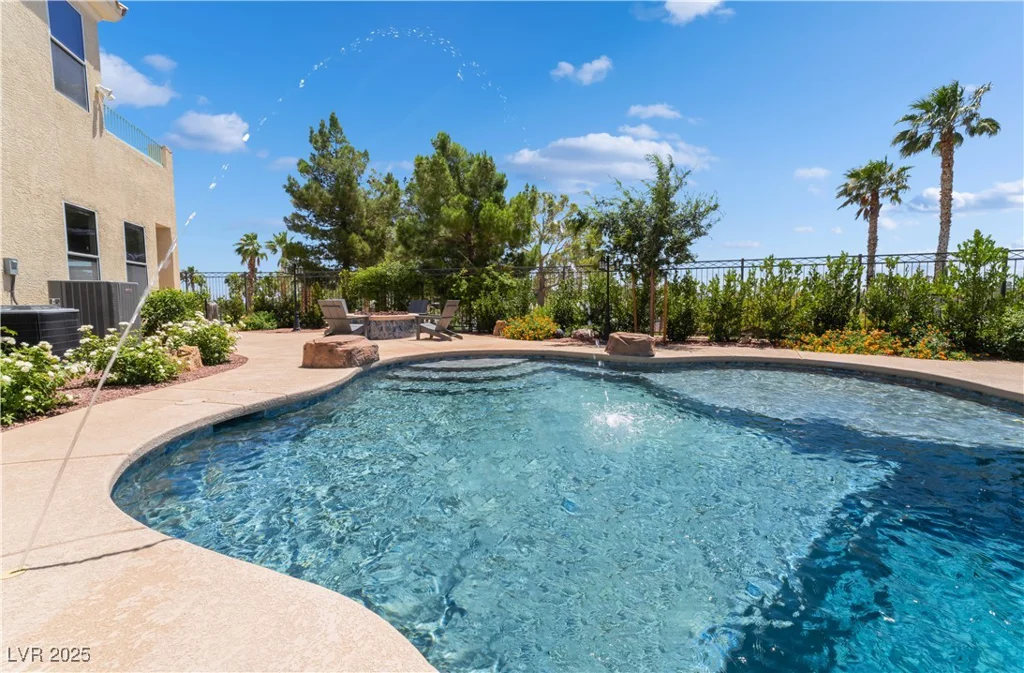 352 Angels Trace, Las Vegas, NV 89148