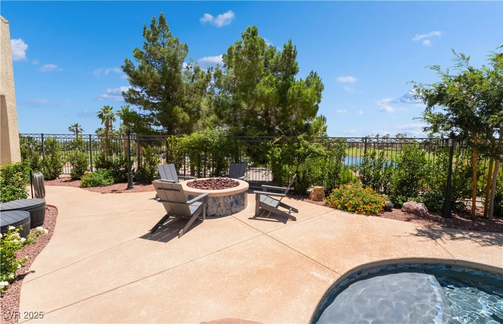 352 Angels Trace, Las Vegas, NV 89148