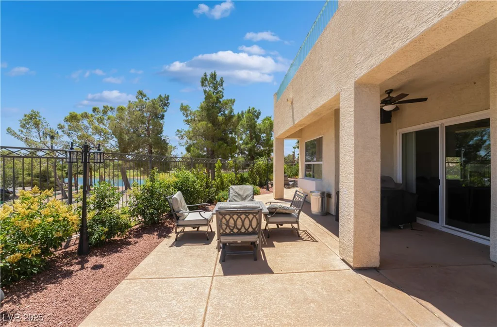 352 Angels Trace, Las Vegas, NV 89148