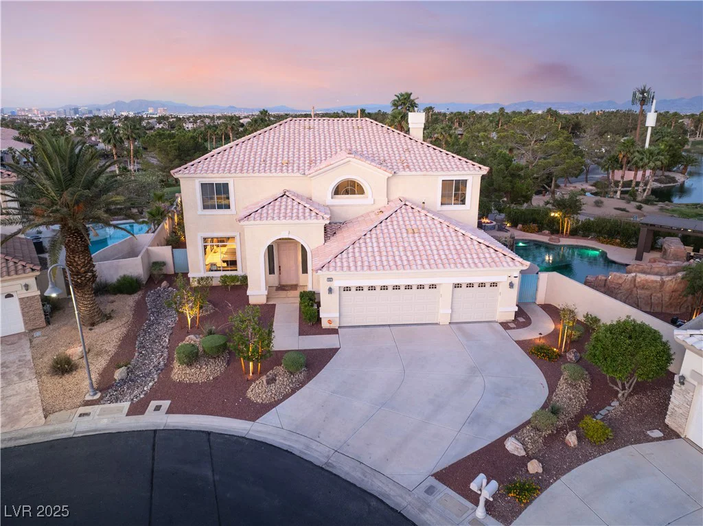 352 Angels Trace, Las Vegas, NV 89148