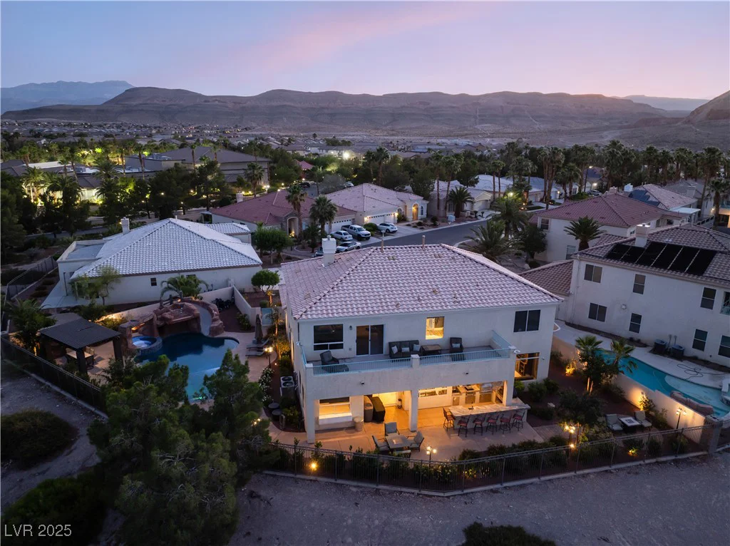 352 Angels Trace, Las Vegas, NV 89148