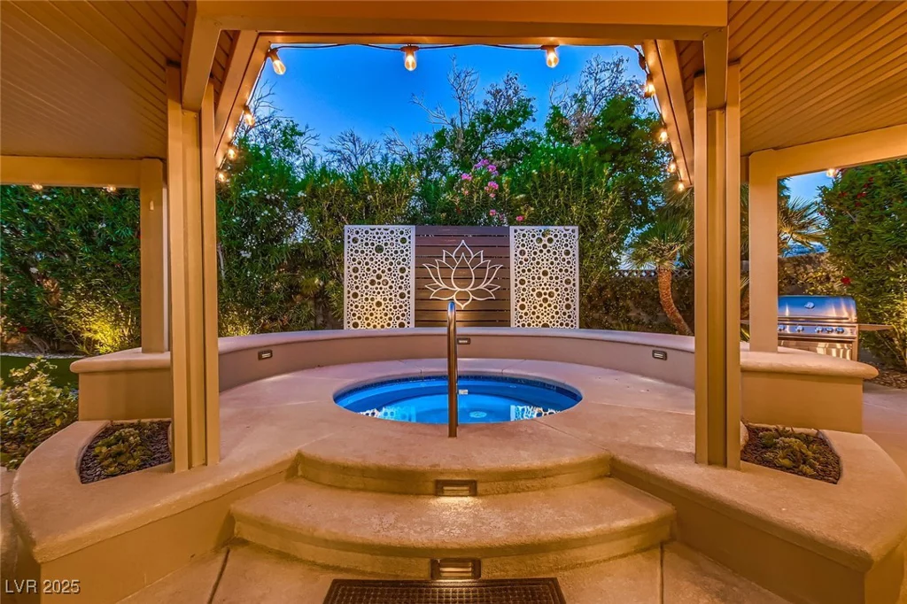 6316 Bluejay, Las Vegas, NV 89146