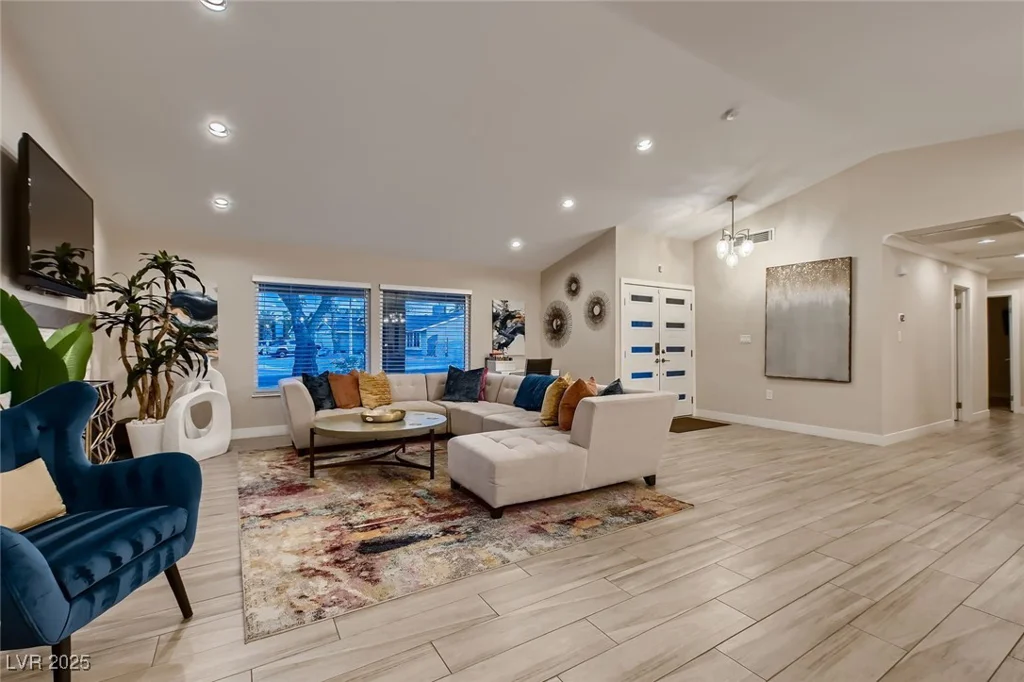 6316 Bluejay, Las Vegas, NV 89146