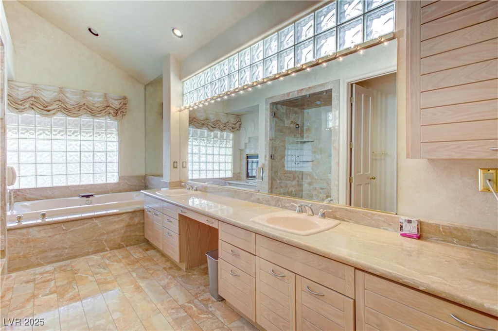 7889 Rancho Mirage, Las Vegas, NV 89113