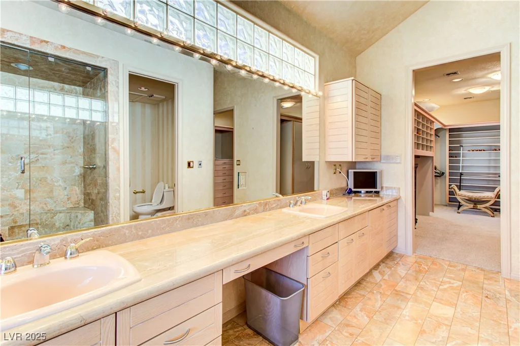 7889 Rancho Mirage, Las Vegas, NV 89113