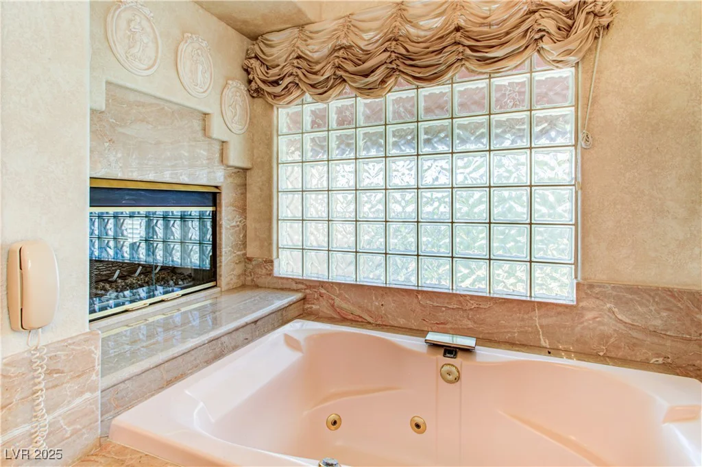 7889 Rancho Mirage, Las Vegas, NV 89113