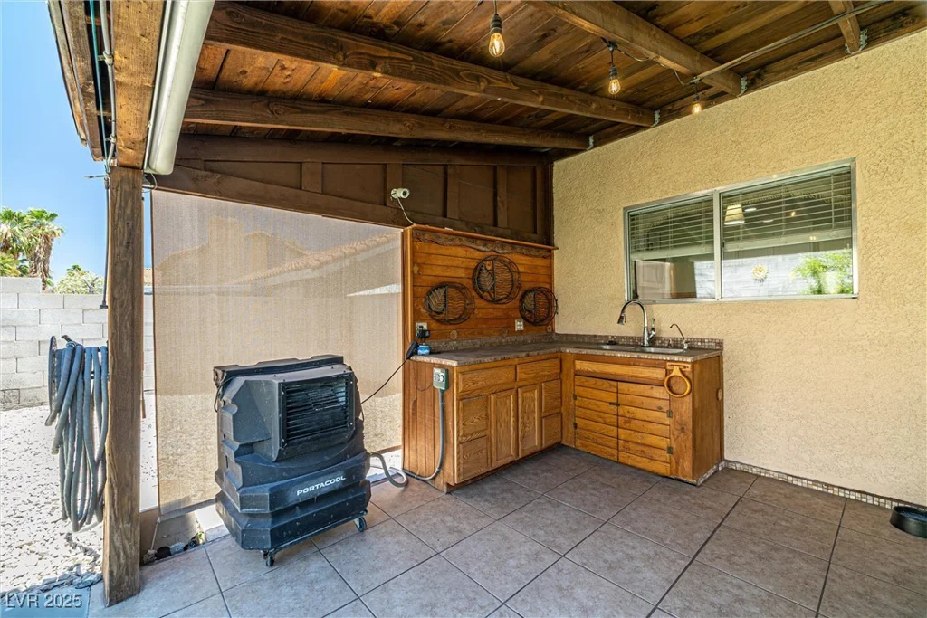 6746 Shelter, Las Vegas, NV 89103