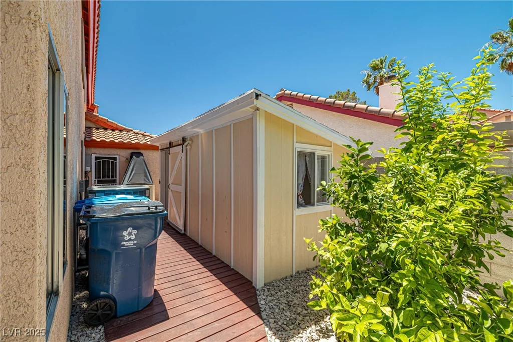 6746 Shelter, Las Vegas, NV 89103