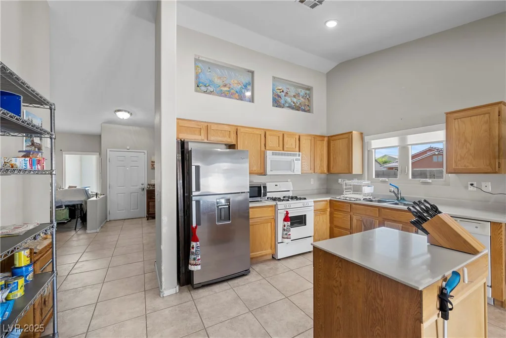 5117 Axbridge, North Las Vegas, NV 89031