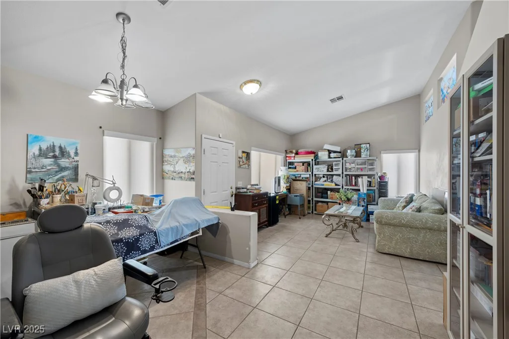 5117 Axbridge, North Las Vegas, NV 89031