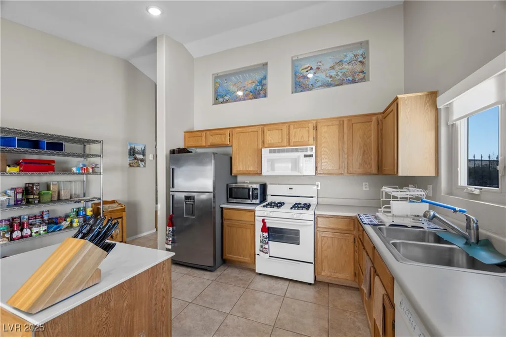 5117 Axbridge, North Las Vegas, NV 89031