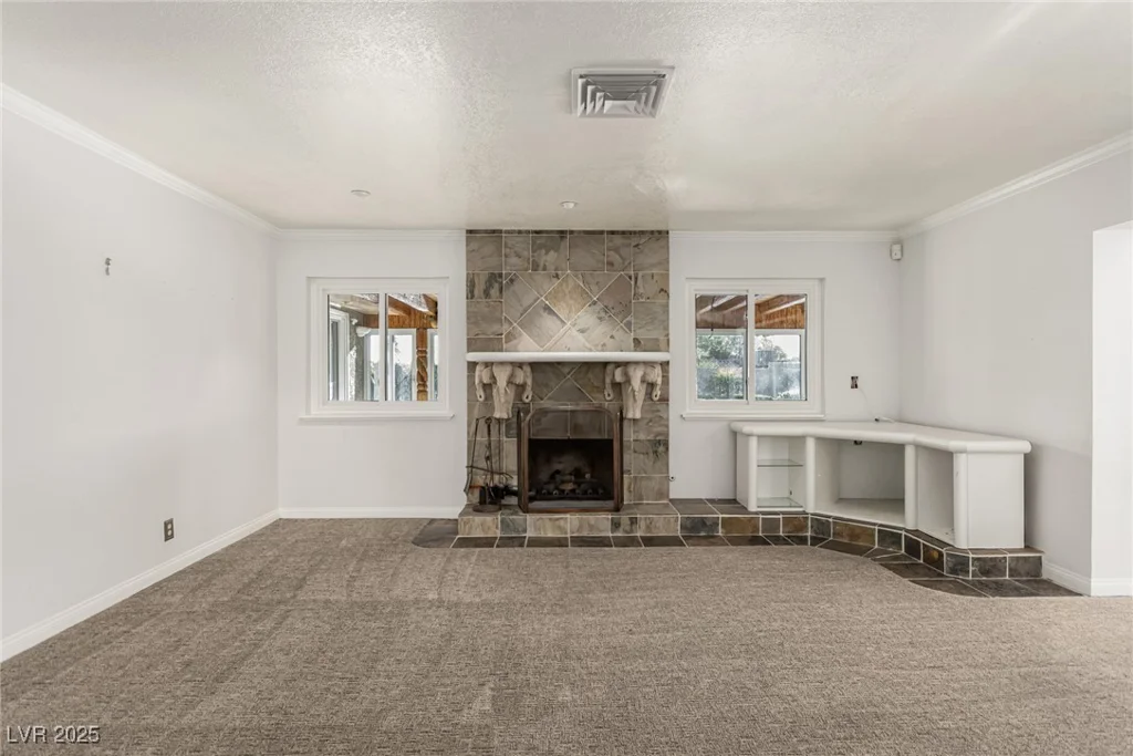 1393 Calmview, Las Vegas, NV 89110