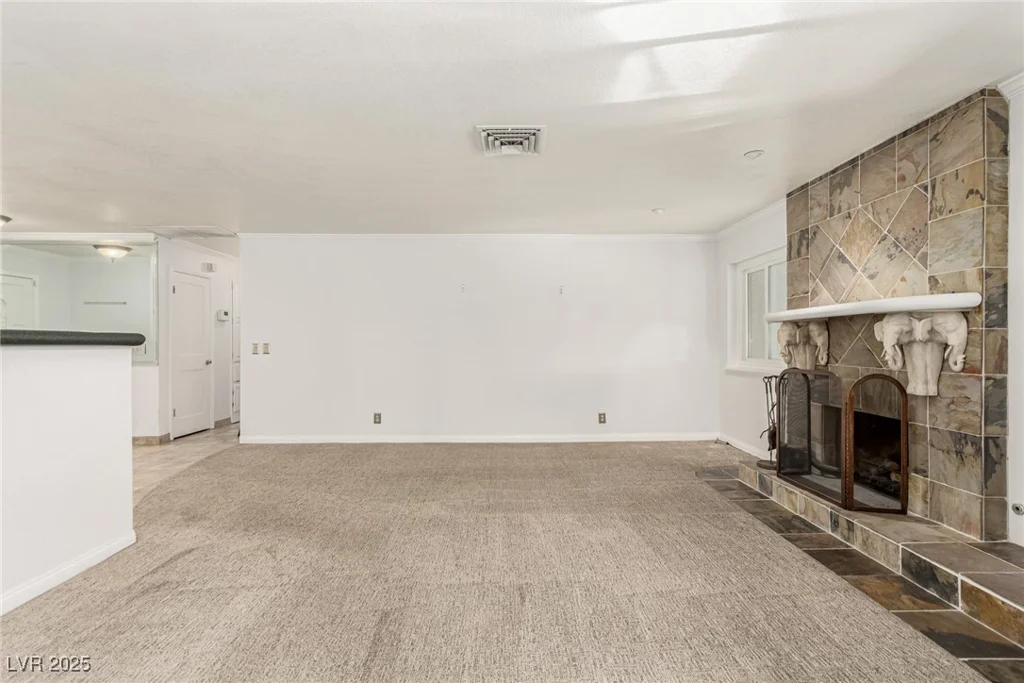 1393 Calmview, Las Vegas, NV 89110