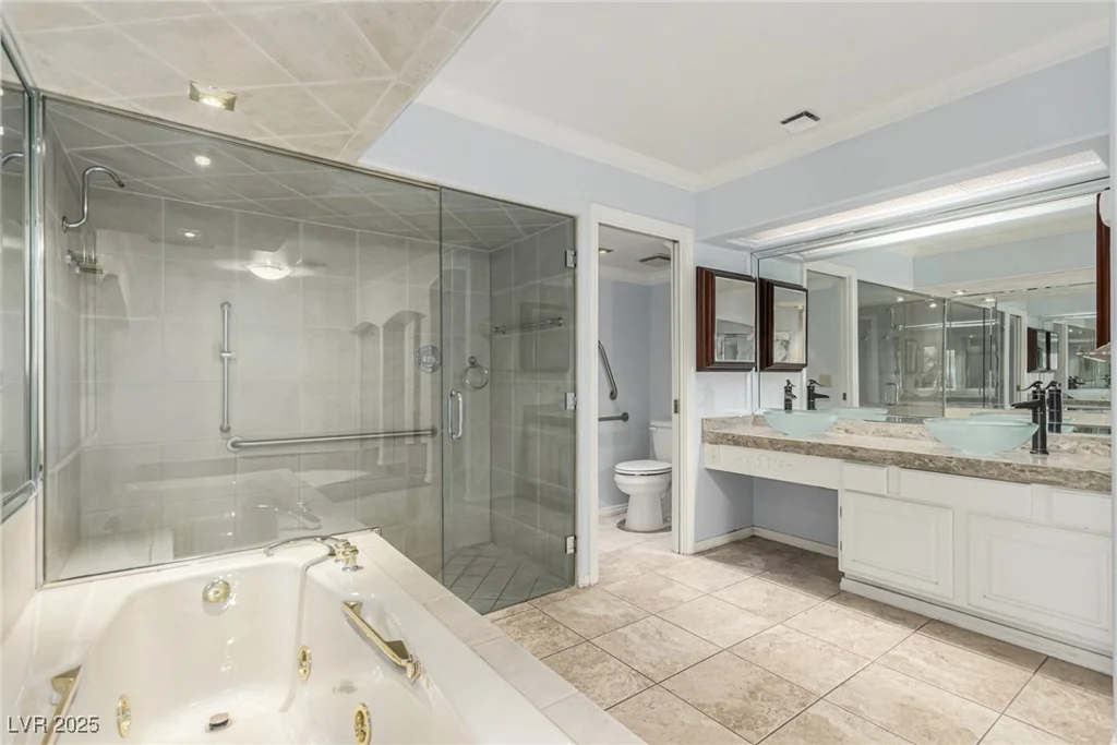 1393 Calmview, Las Vegas, NV 89110