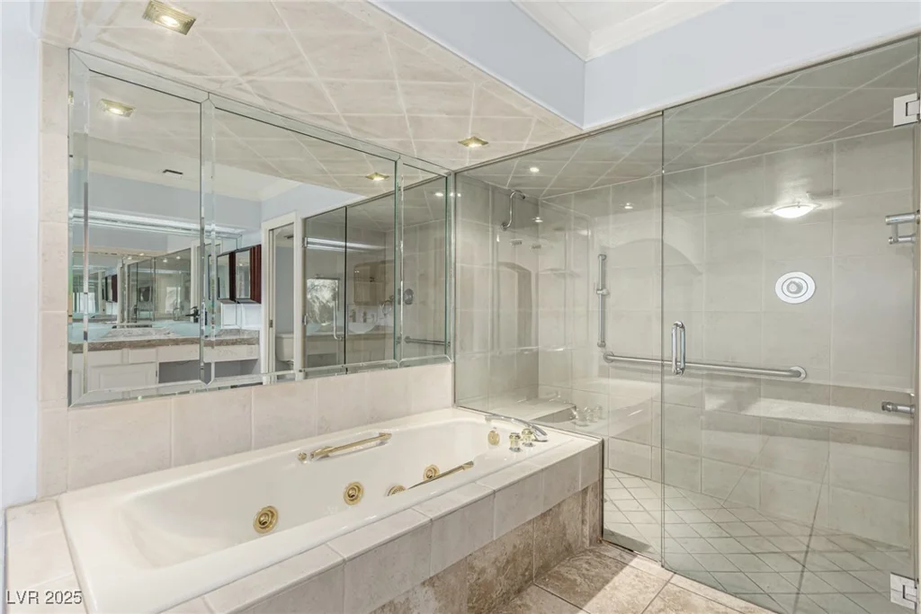1393 Calmview, Las Vegas, NV 89110