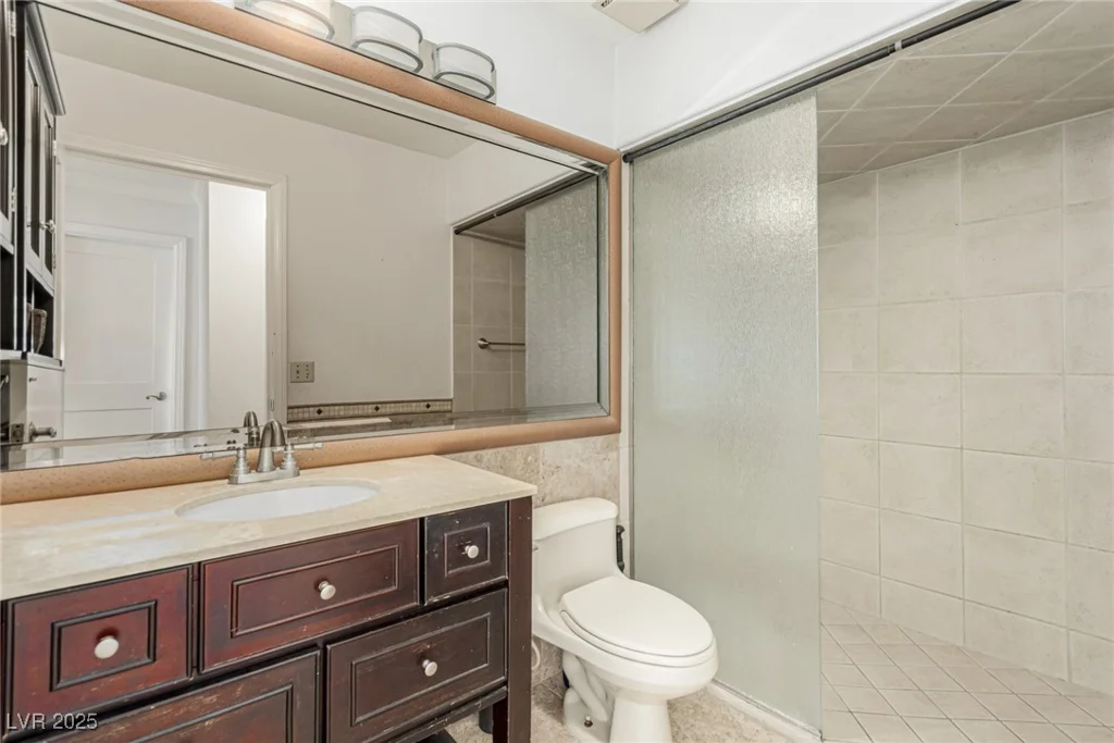 1393 Calmview, Las Vegas, NV 89110