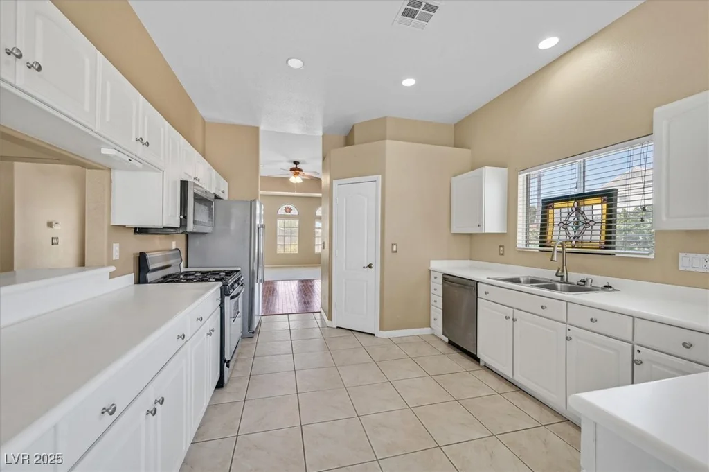 6920 Haven Hollow, Las Vegas, NV 89130