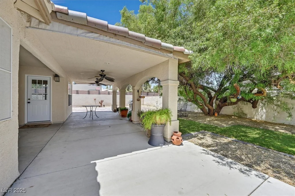 6920 Haven Hollow, Las Vegas, NV 89130