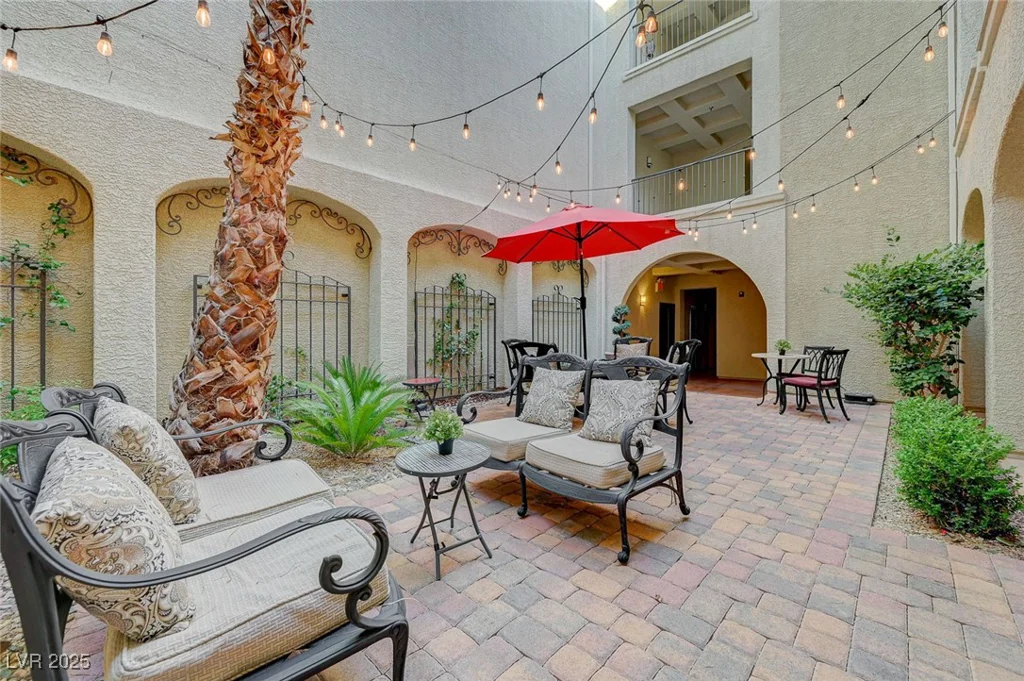2555 Hampton, Henderson, NV 89052
