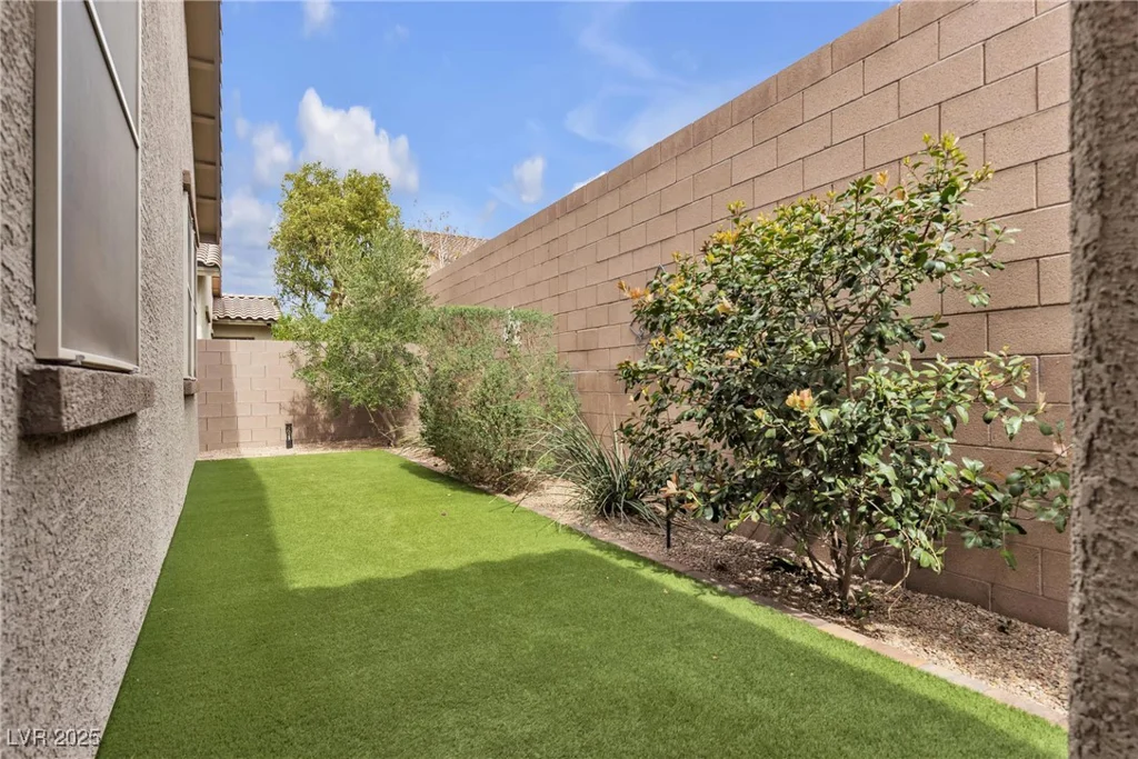 660 Otter Brook, Henderson, NV 89011