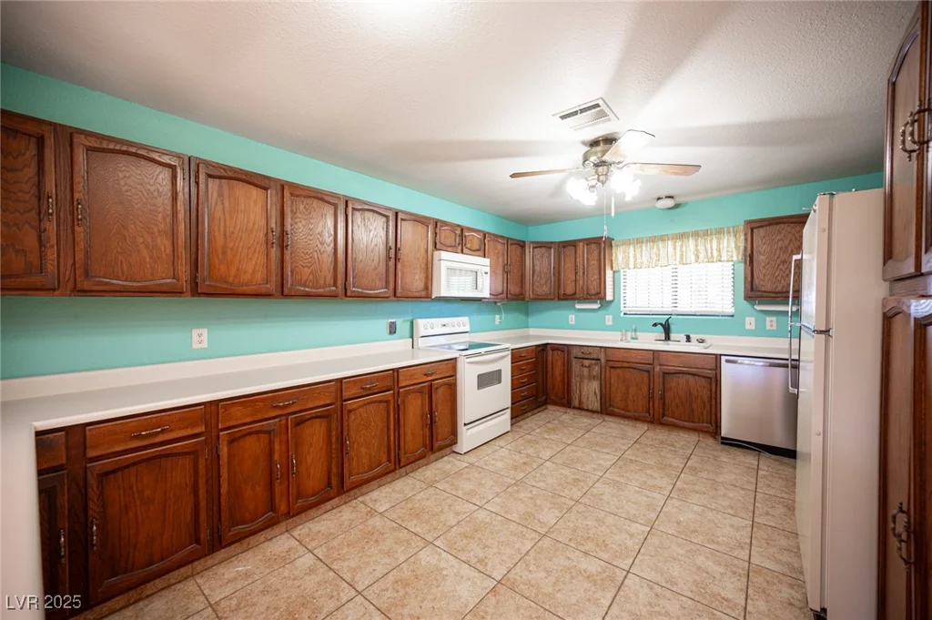 3790 Moberly, Las Vegas, NV 89139