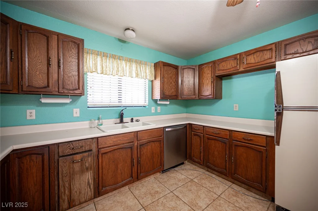 3790 Moberly, Las Vegas, NV 89139