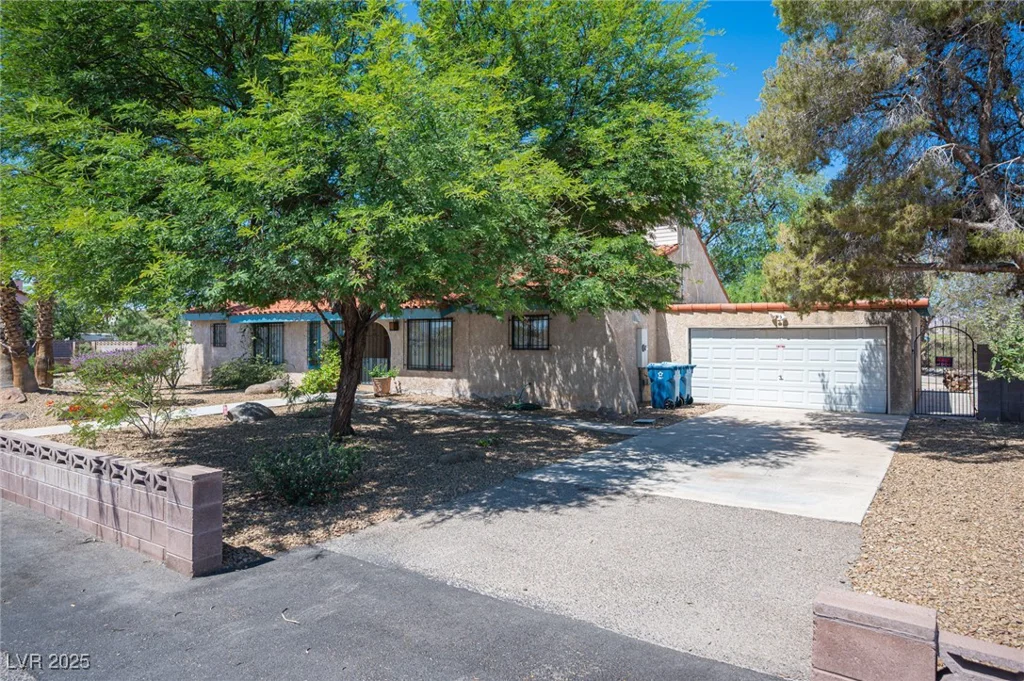 3790 Moberly, Las Vegas, NV 89139