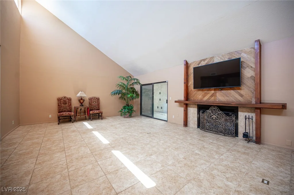 3790 Moberly, Las Vegas, NV 89139