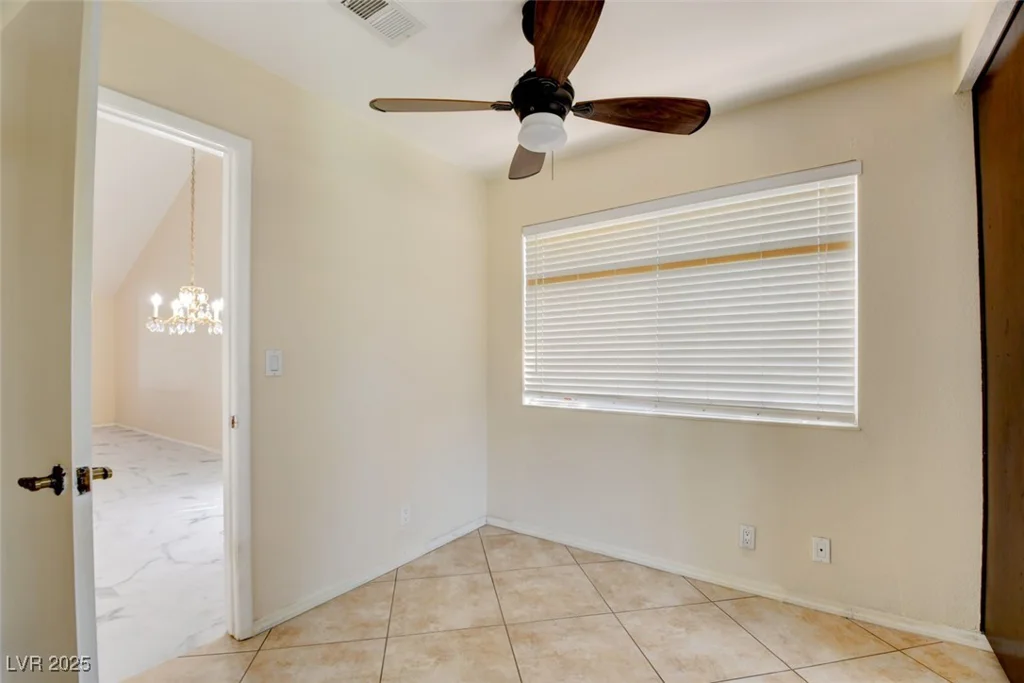6822 Garden Grove, Las Vegas, NV 89103