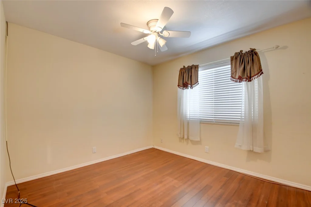 6822 Garden Grove, Las Vegas, NV 89103