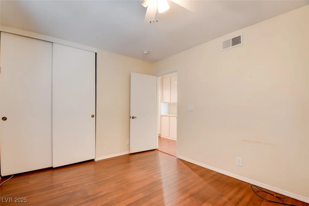 6822 Garden Grove, Las Vegas, NV 89103