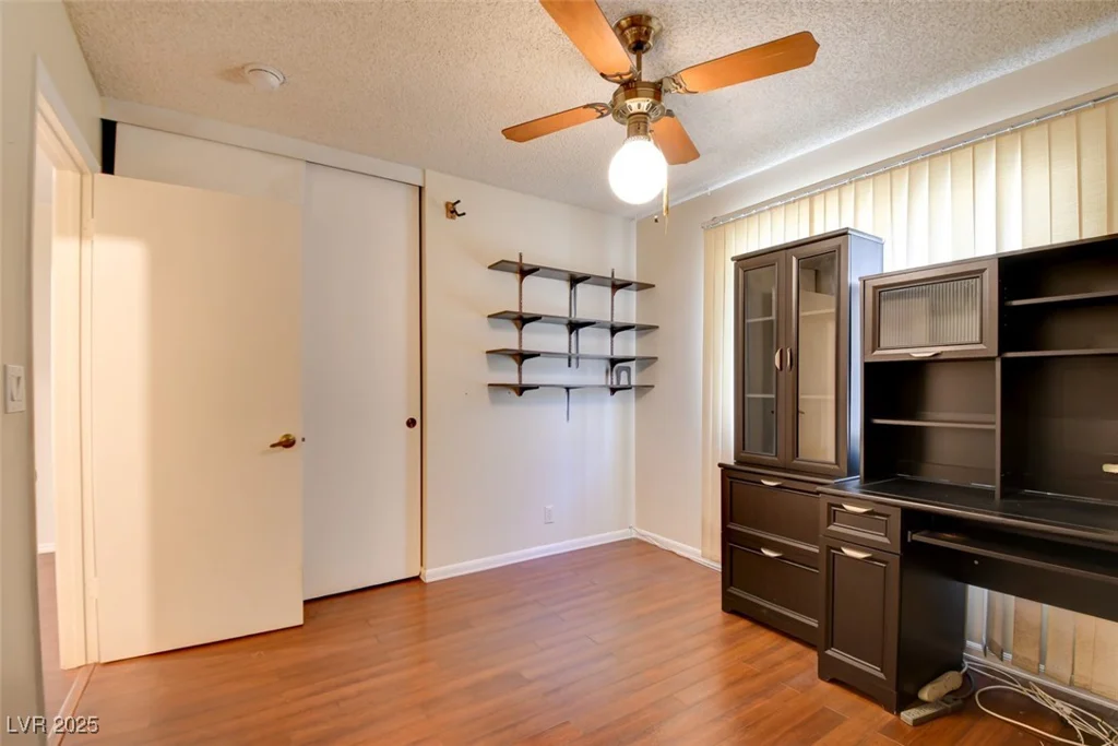 6822 Garden Grove, Las Vegas, NV 89103