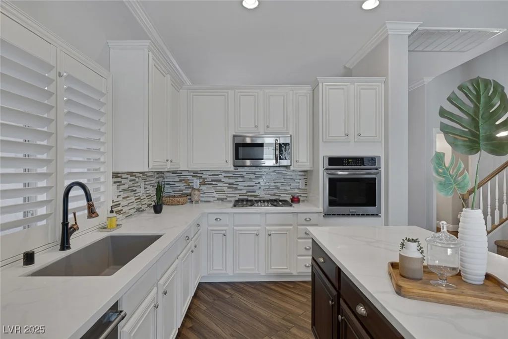 12 Golden View, Henderson, NV 89012