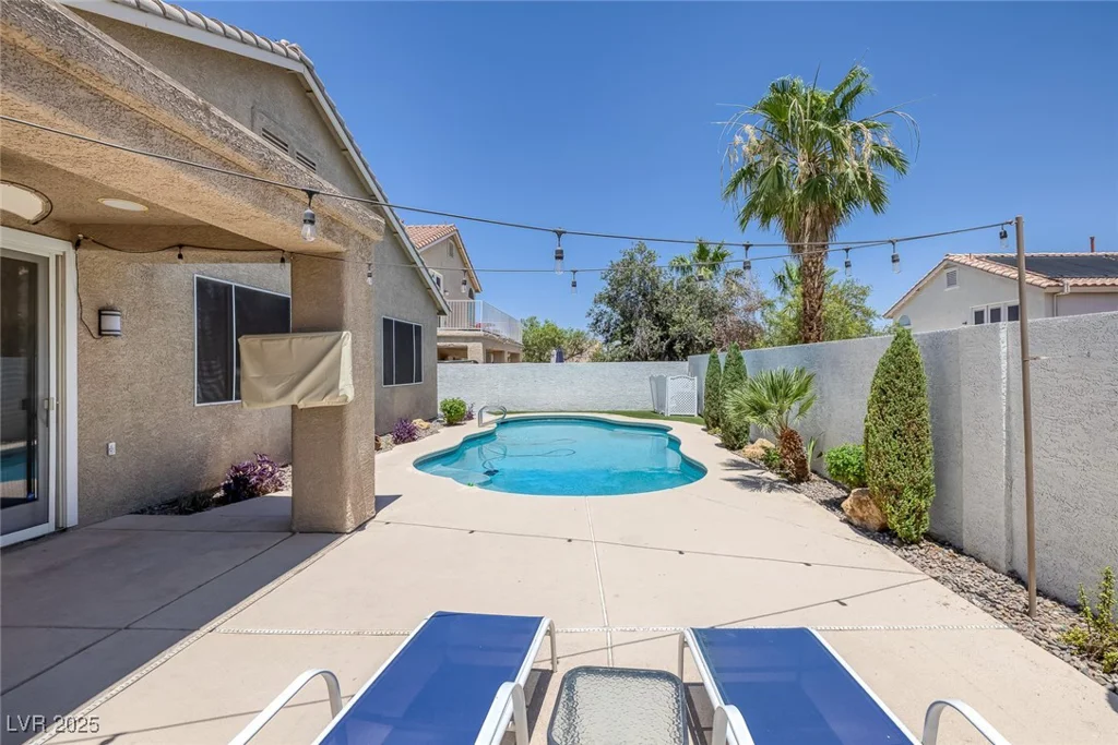 12 Golden View, Henderson, NV 89012