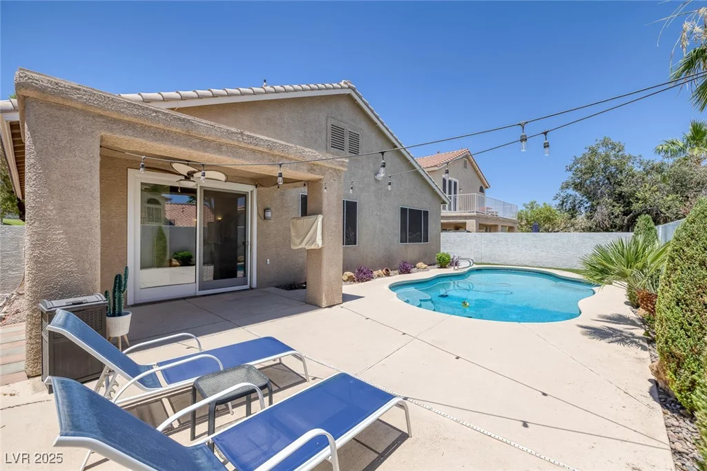 12 Golden View, Henderson, NV 89012