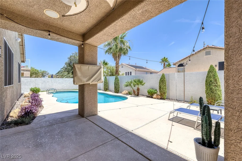 12 Golden View, Henderson, NV 89012