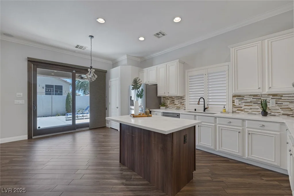 12 Golden View, Henderson, NV 89012