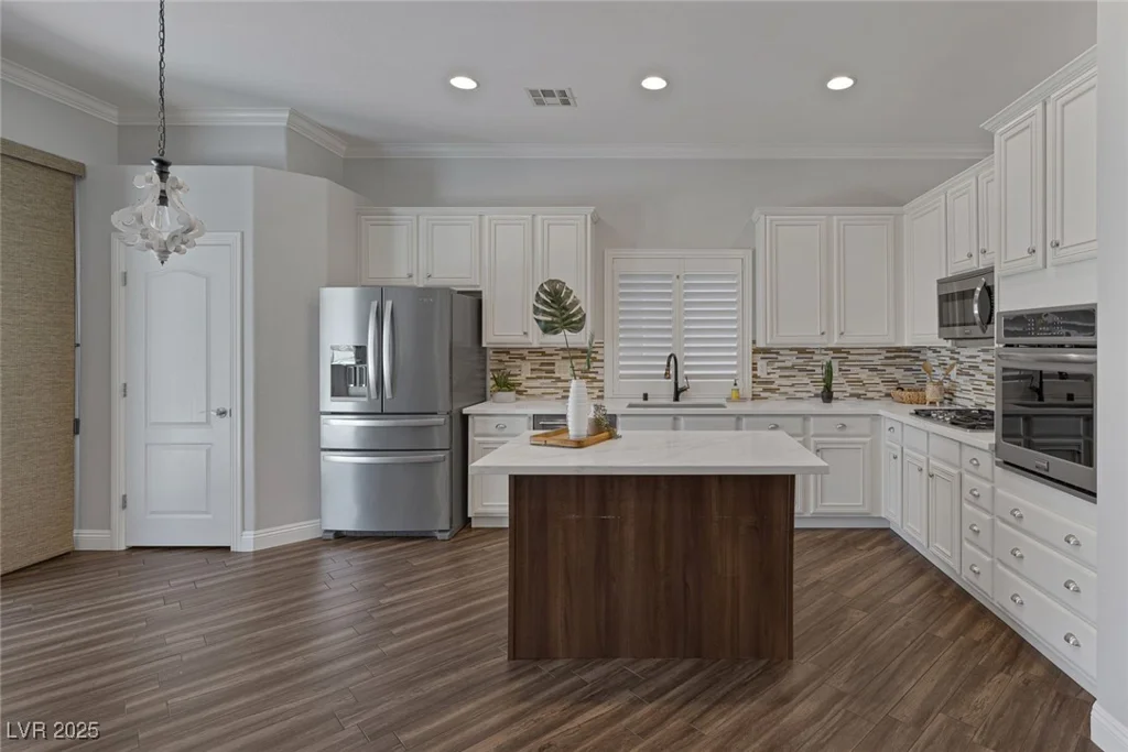 12 Golden View, Henderson, NV 89012