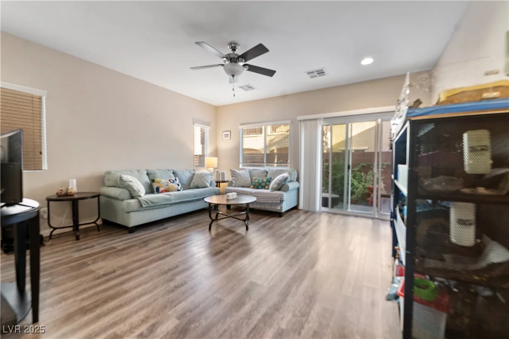 10733 Red Badge, Las Vegas, NV 89166