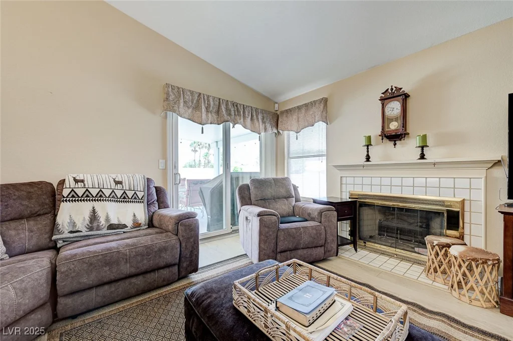 7019 Shadow Crest, Las Vegas, NV 89119