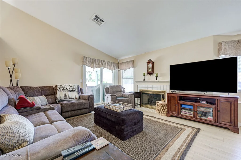 7019 Shadow Crest, Las Vegas, NV 89119