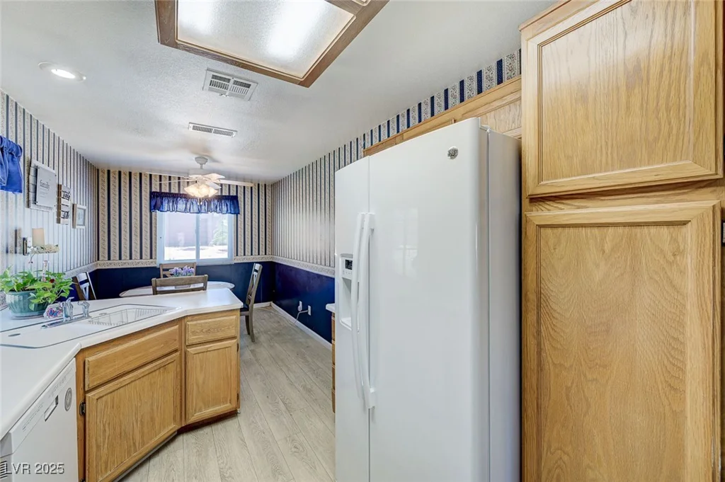 7019 Shadow Crest, Las Vegas, NV 89119
