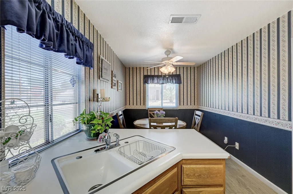 7019 Shadow Crest, Las Vegas, NV 89119