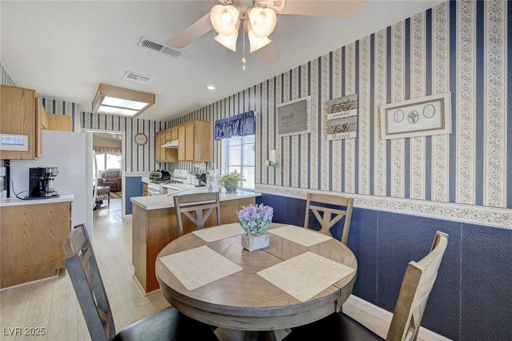 7019 Shadow Crest, Las Vegas, NV 89119