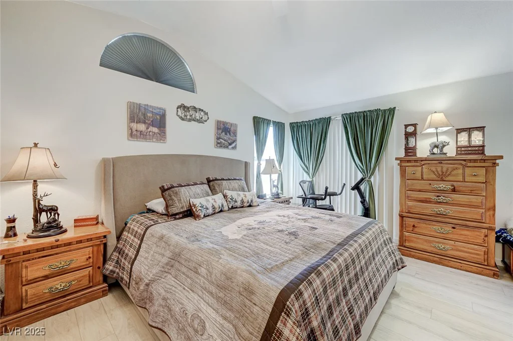 7019 Shadow Crest, Las Vegas, NV 89119