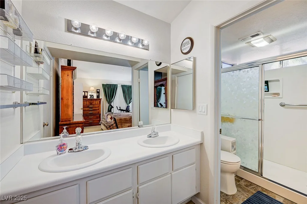 7019 Shadow Crest, Las Vegas, NV 89119