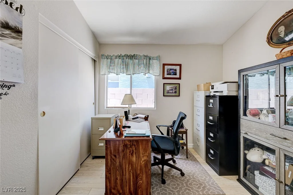 7019 Shadow Crest, Las Vegas, NV 89119