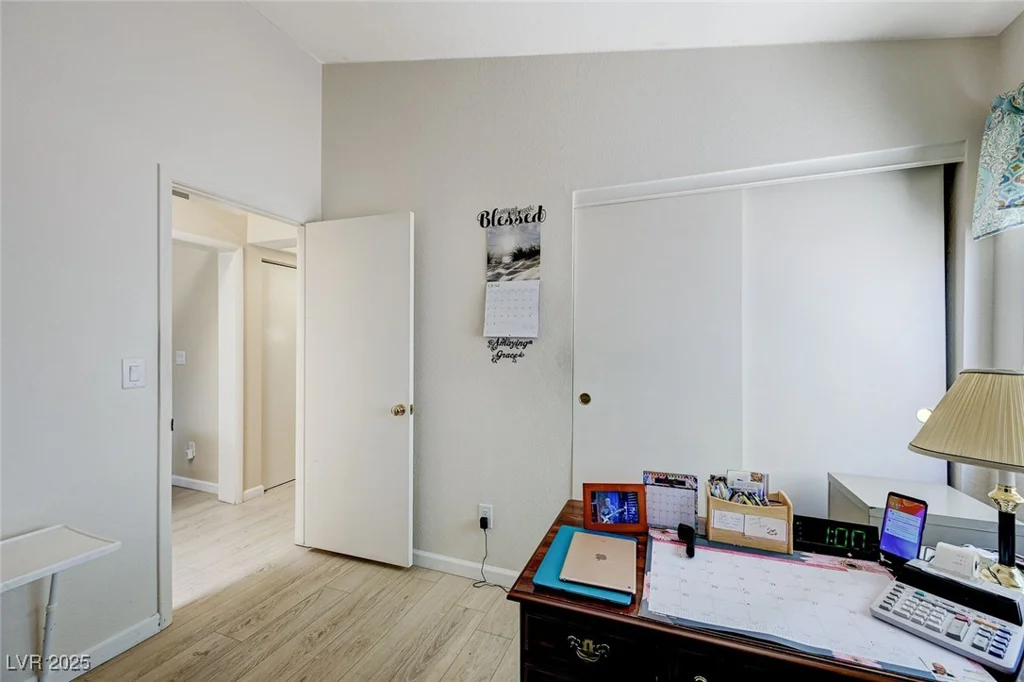 7019 Shadow Crest, Las Vegas, NV 89119
