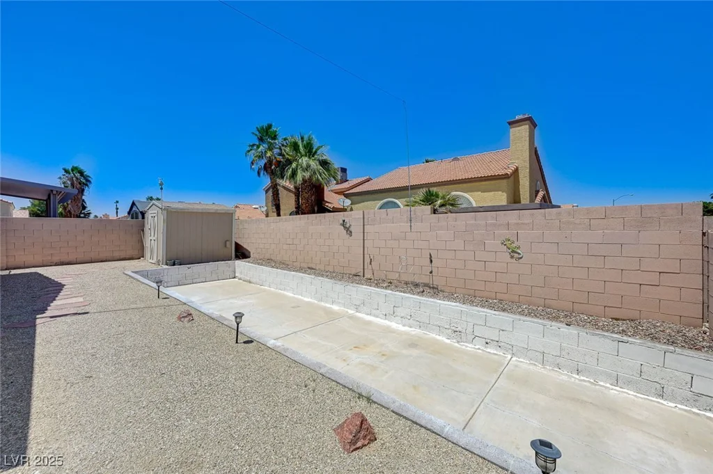7019 Shadow Crest, Las Vegas, NV 89119